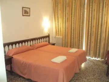 Los Angeles Hotel 2*